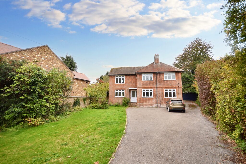 Valley Road, Hughenden Valley, HP14