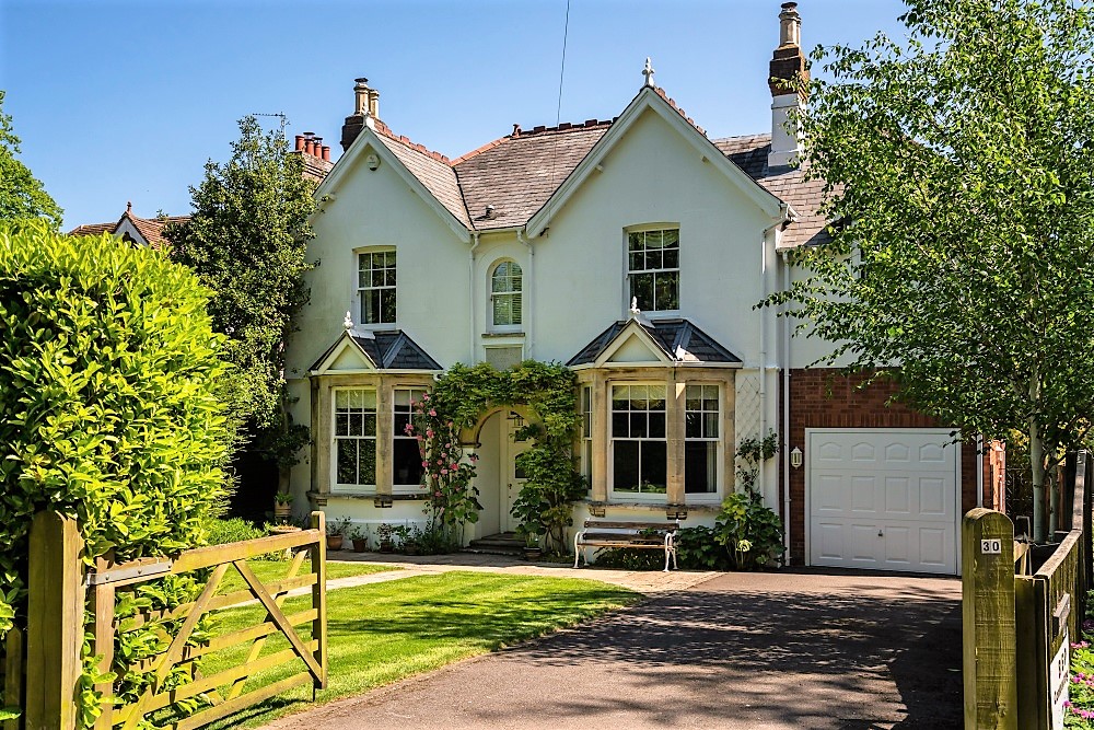 Dobbins Lane, Wendover, HP22