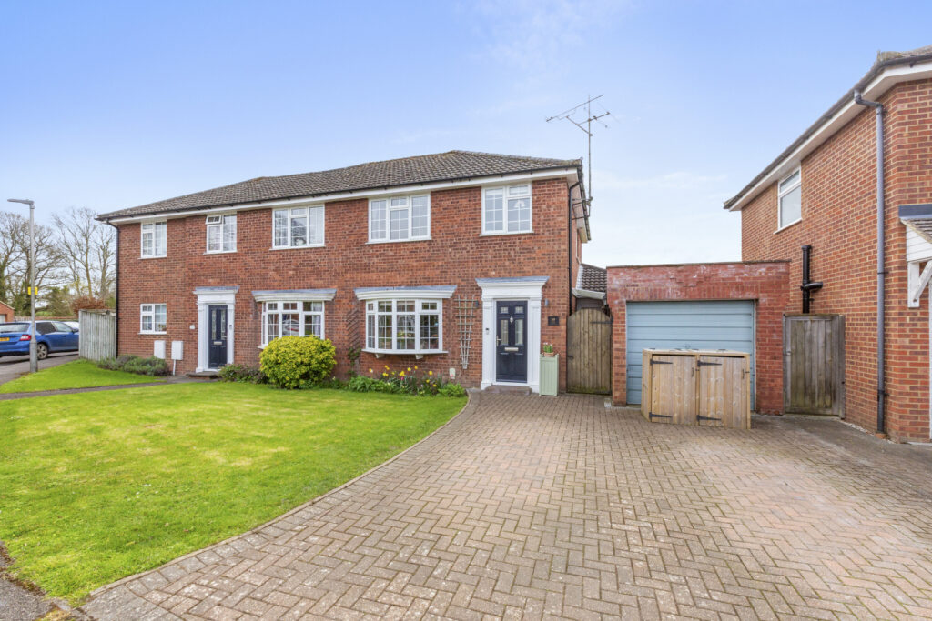 Anstey Brook, Weston Turville, HP22