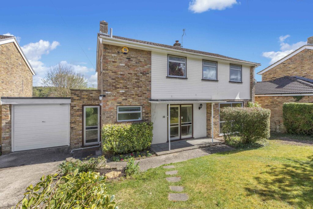 Wedgwood Drive, Hughenden Valley, HP14