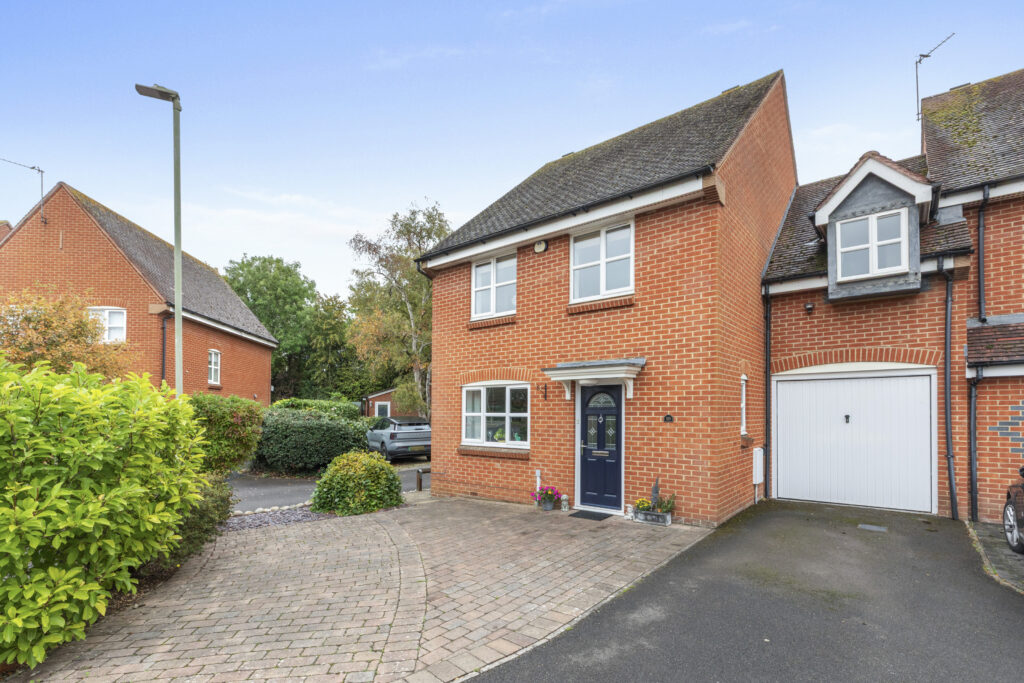 Youens Drive, Thame, OX9