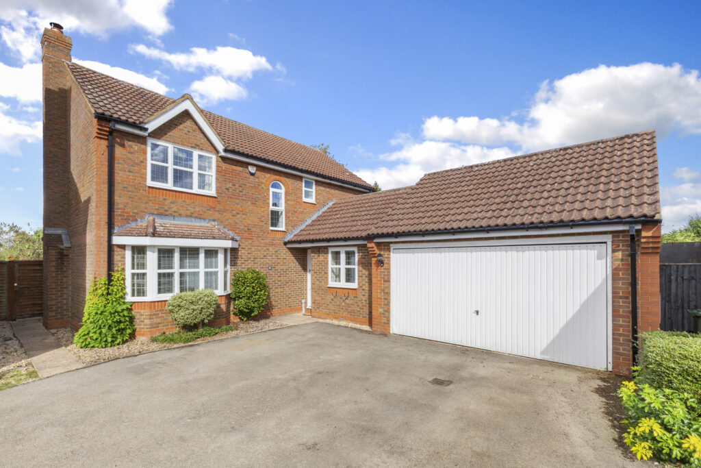 Castlefields, Stoke Mandeville, HP22