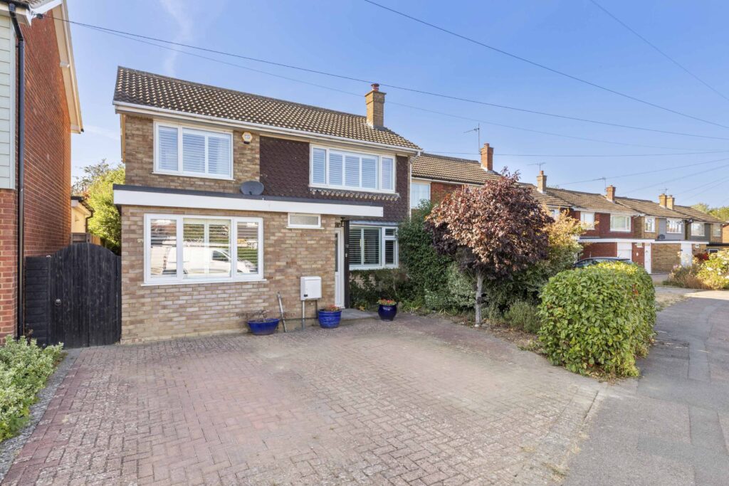 Place Farm Way, Monks Risborough, HP27