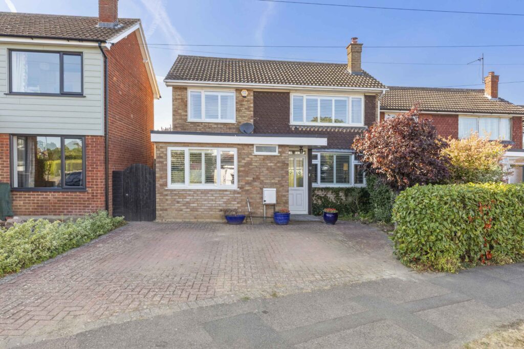 Place Farm Way, Monks Risborough, HP27