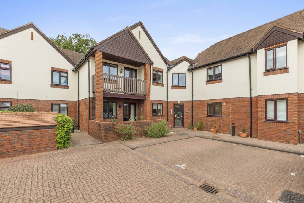 Jasmine Crescent, Princes Risborough, HP27