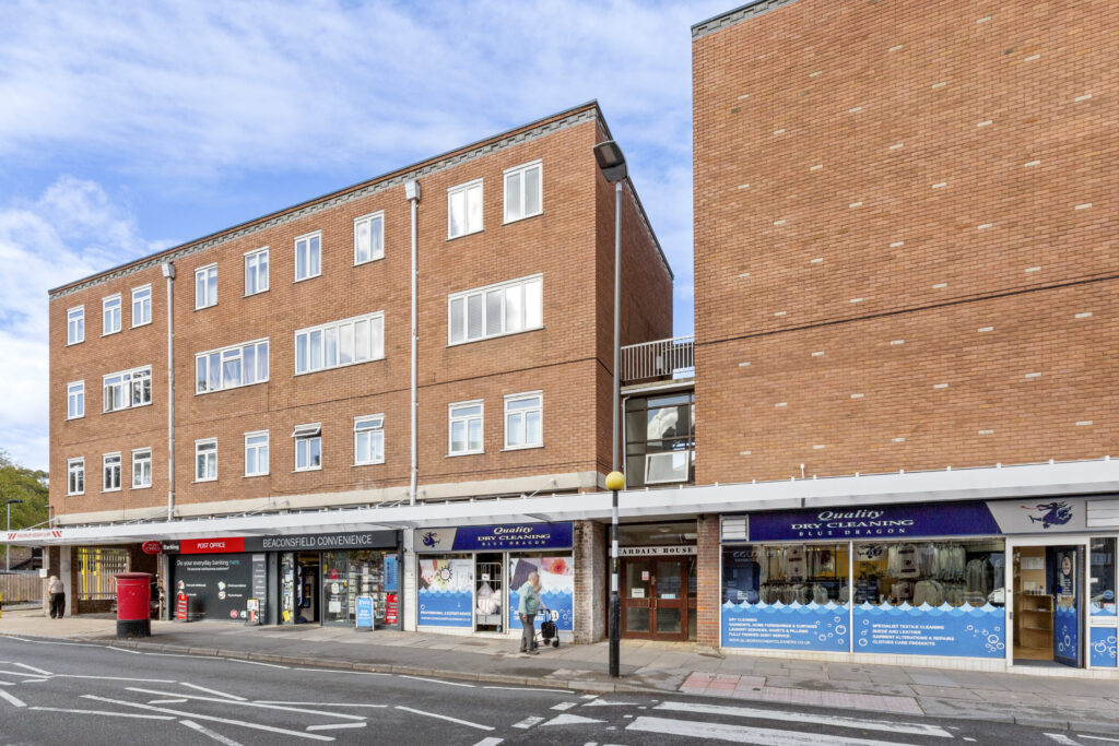 Burkes Road, Beaconsfield, HP9