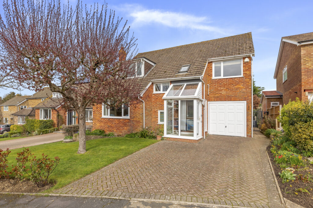 Elm Trees, Long Crendon, HP18