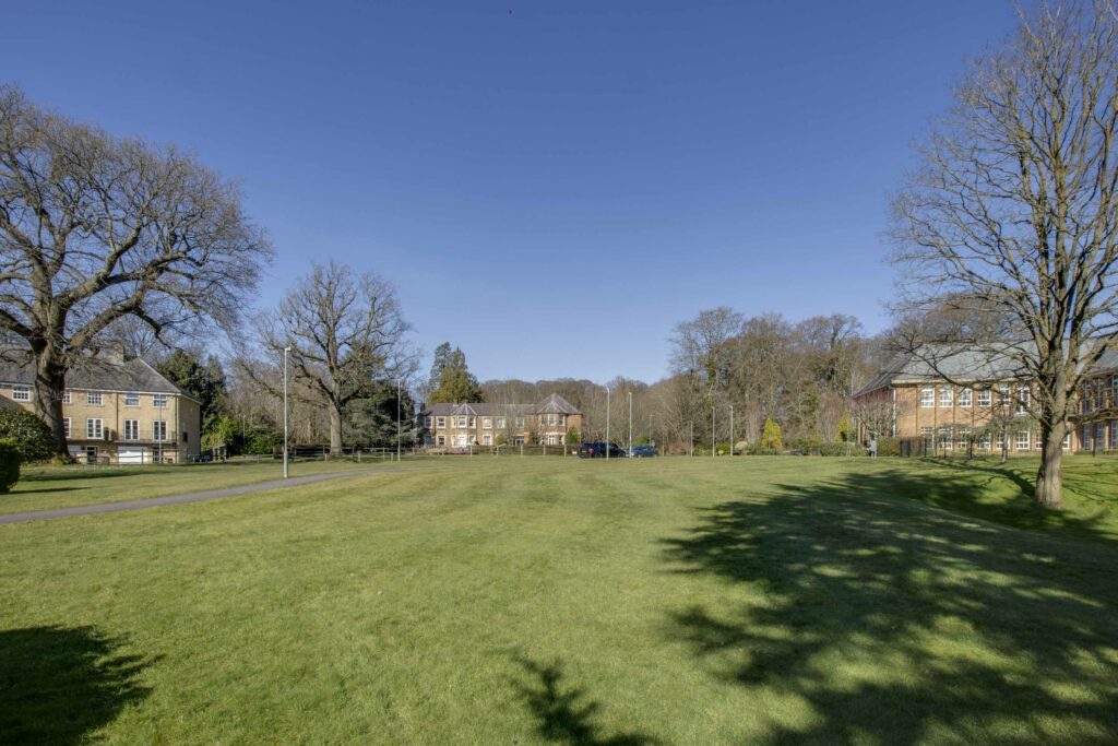 De Havilland Drive, Hazlemere, HP15