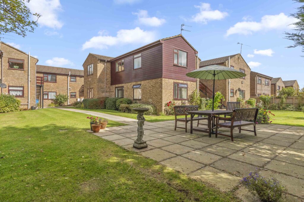 Oakengrove Road, Hazlemere, HP15