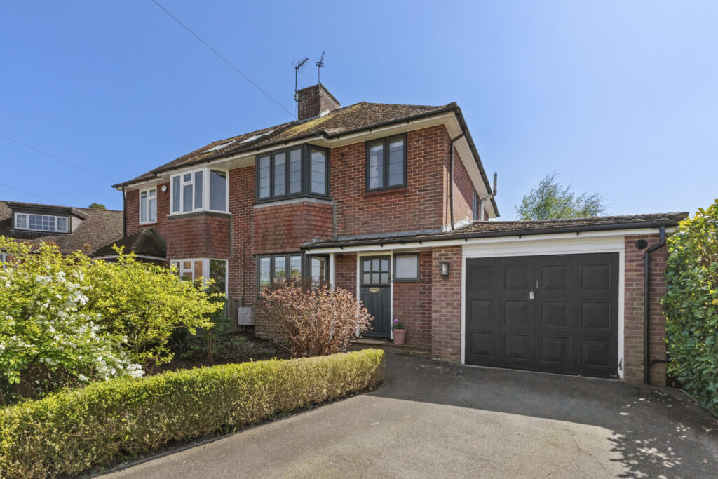 Elm Close, Butlers Cross, HP17