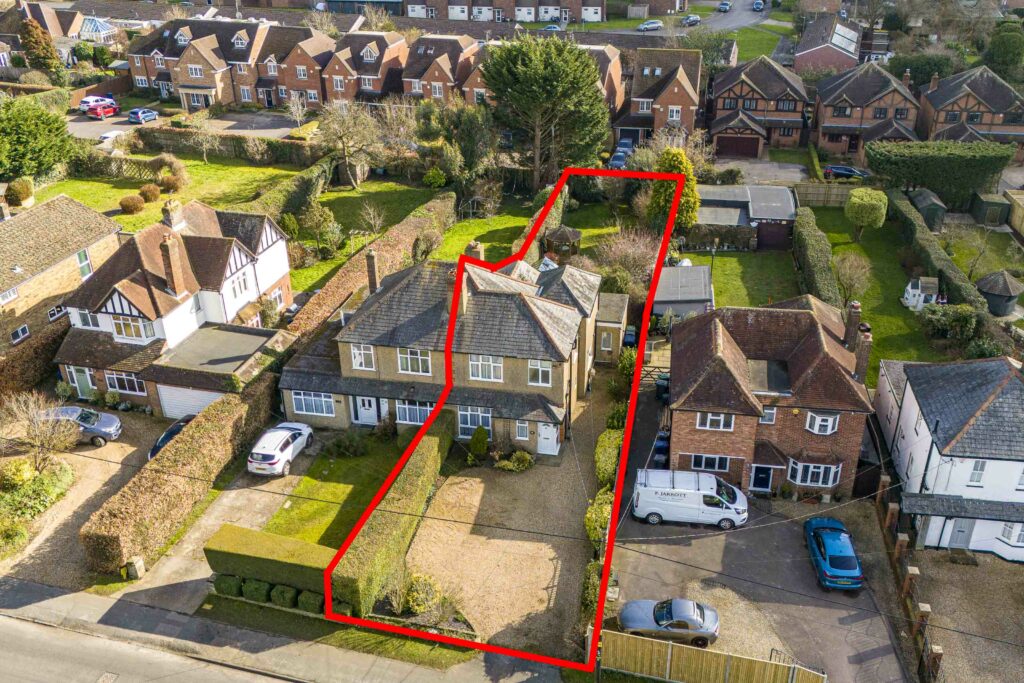 Browns Road, Holmer Green, HP15