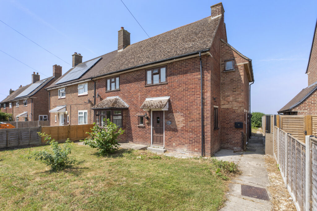 Dukes Close, Shabbington, HP18