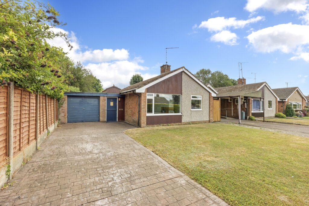 Putnams Drive, Aston Clinton, HP22