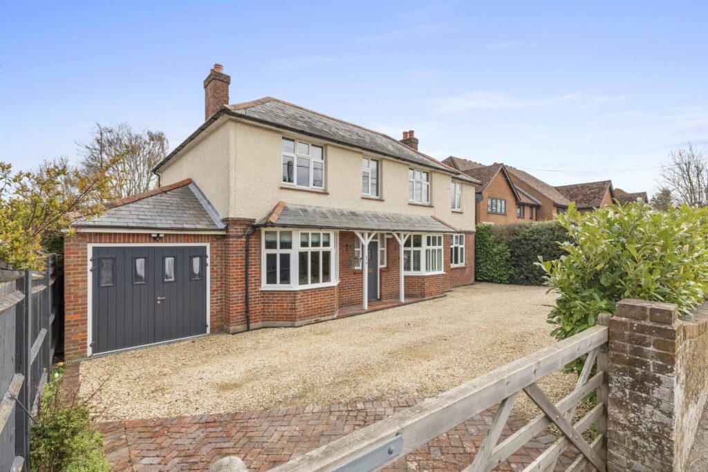 Main Road, Naphill, HP14