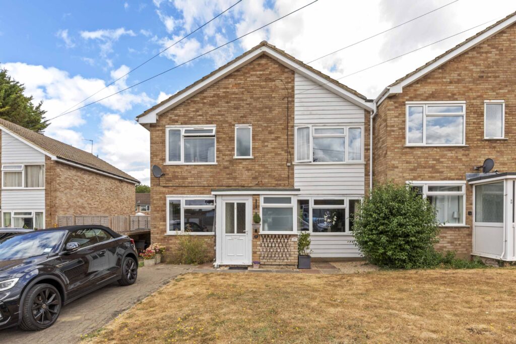 Abbots Way, Monks Risborough, HP27
