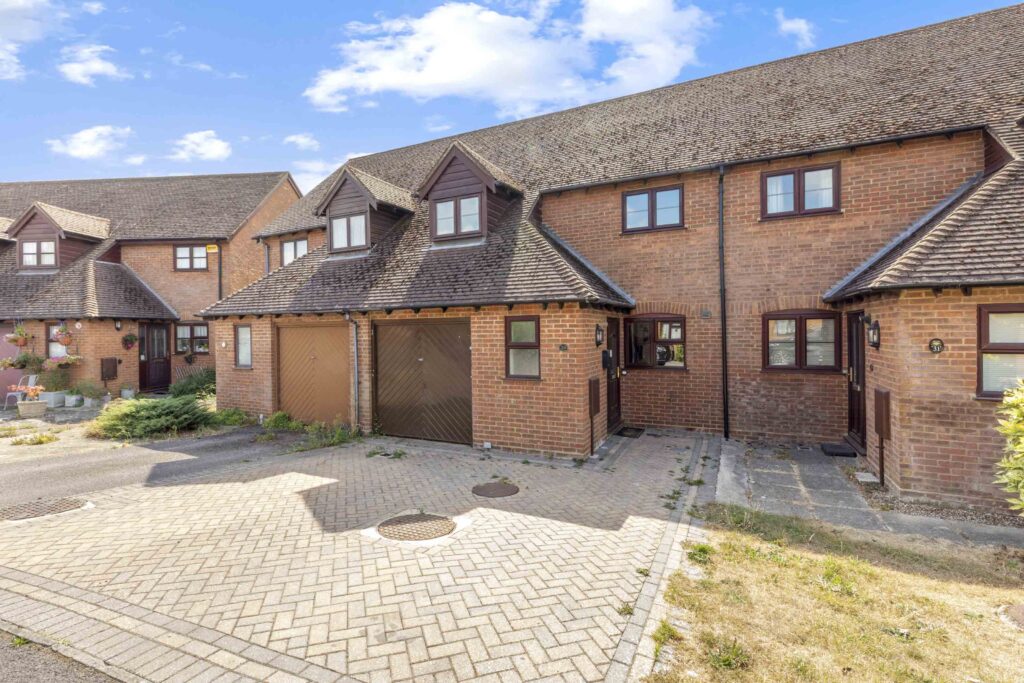 Jasmine Crescent, Princes Risborough, HP27