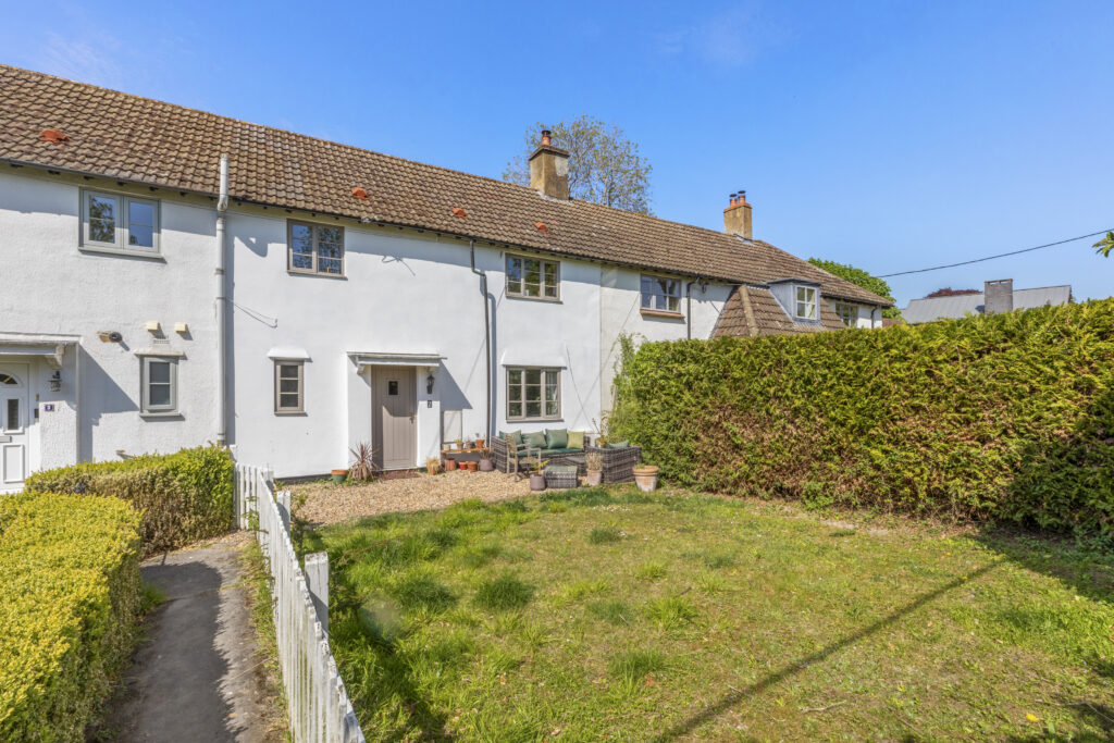 Ellesborough Road, Butlers Cross, HP17