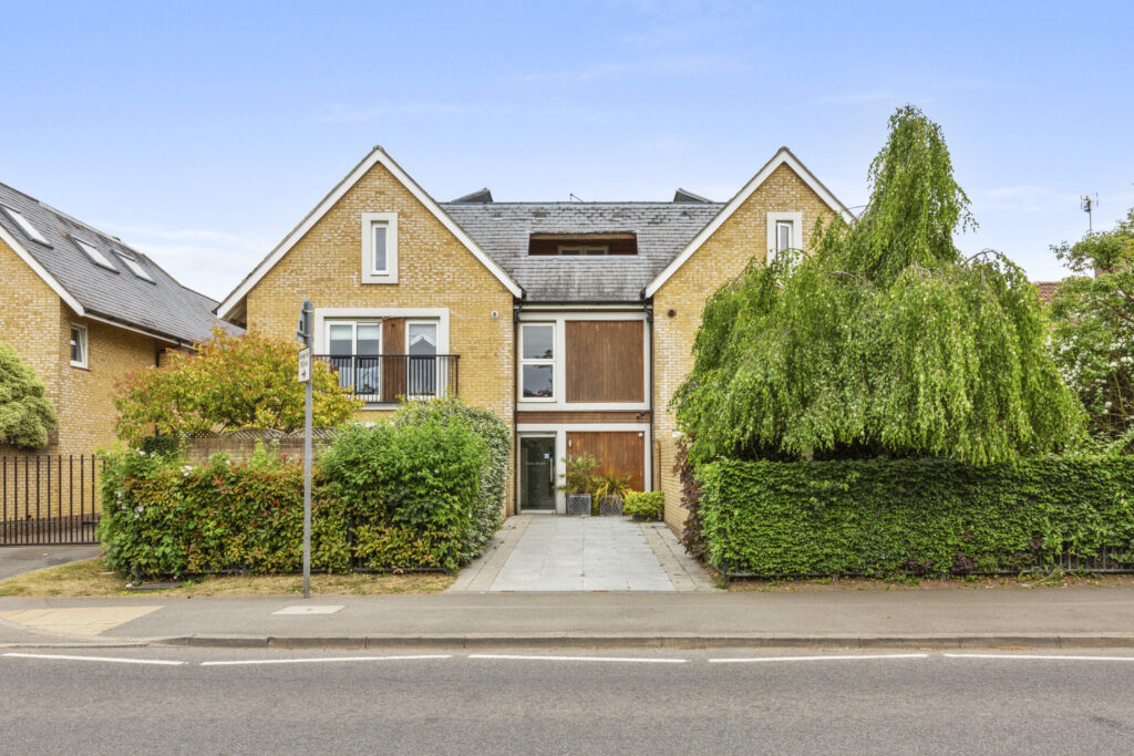 Station Road, Beaconsfield, HP9