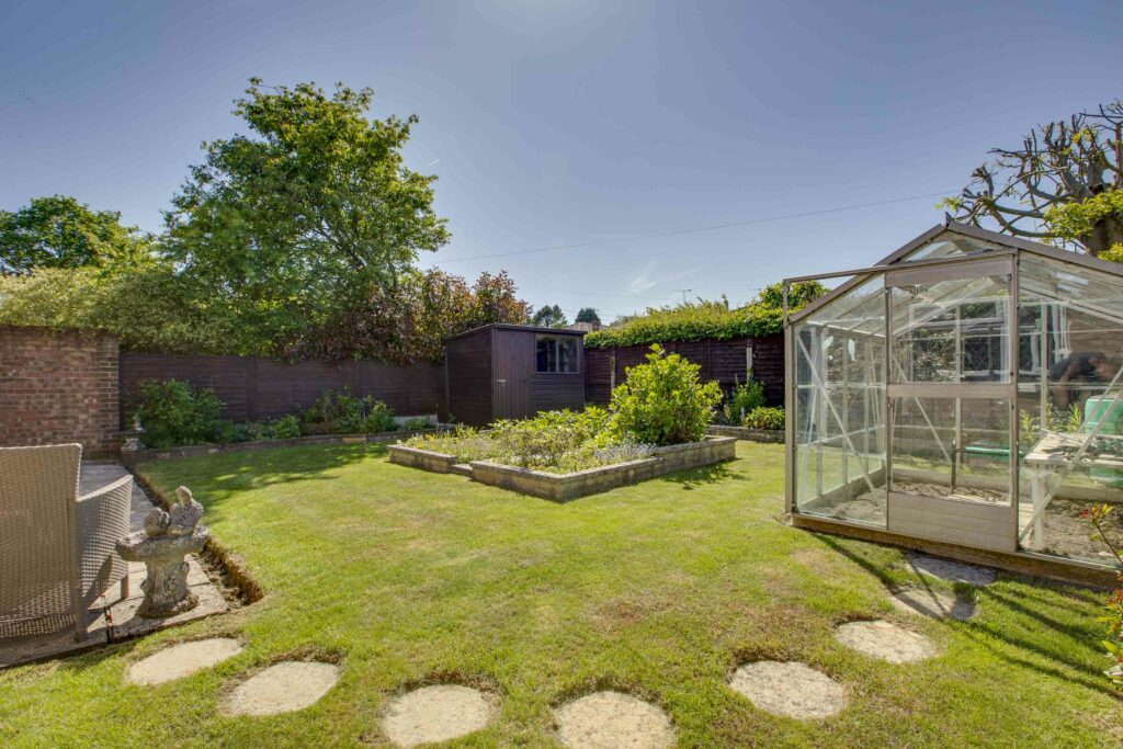 Darvills Meadow, Holmer Green, HP15