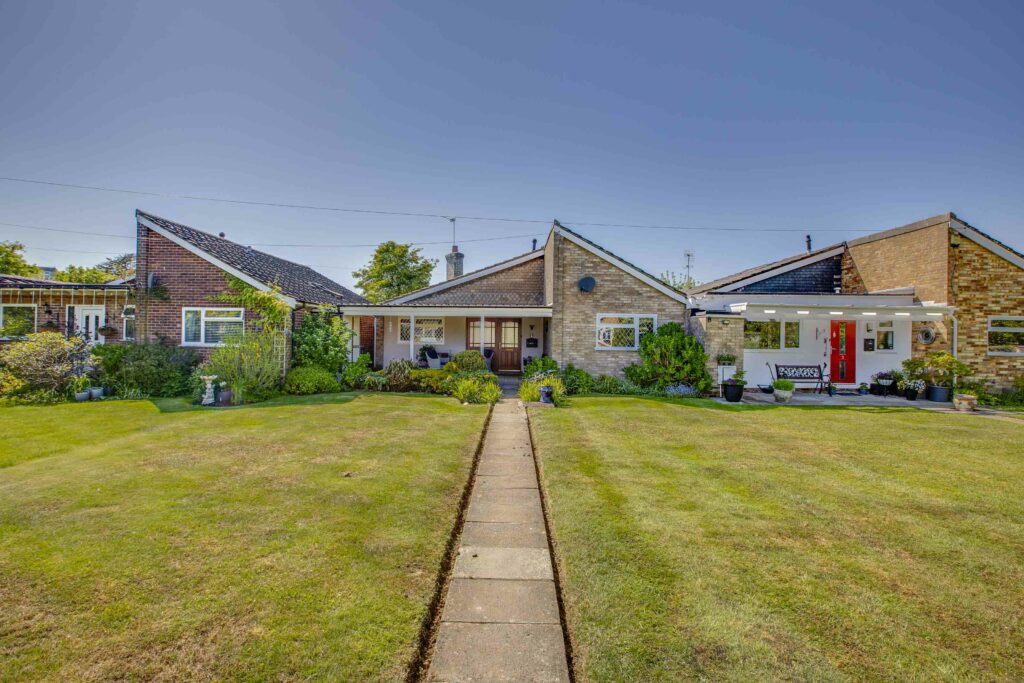Darvills Meadow, Holmer Green, HP15