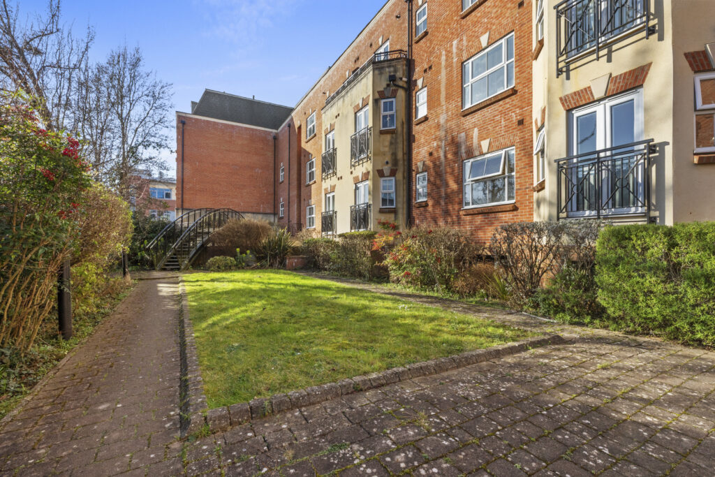 Post Office Lane, Beaconsfield, HP9