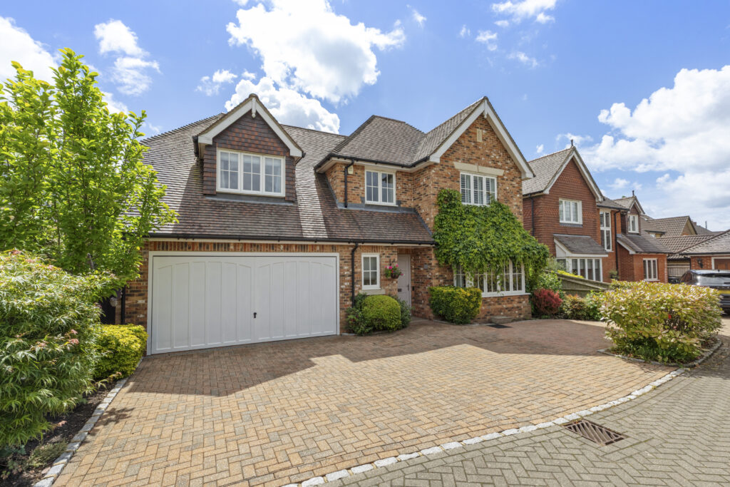 Worley Place, Seer Green, HP9