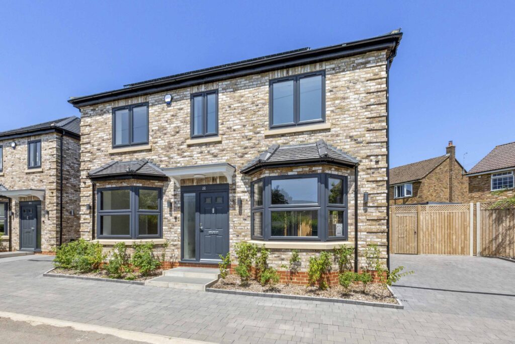 New Pond Road, Holmer Green, HP15