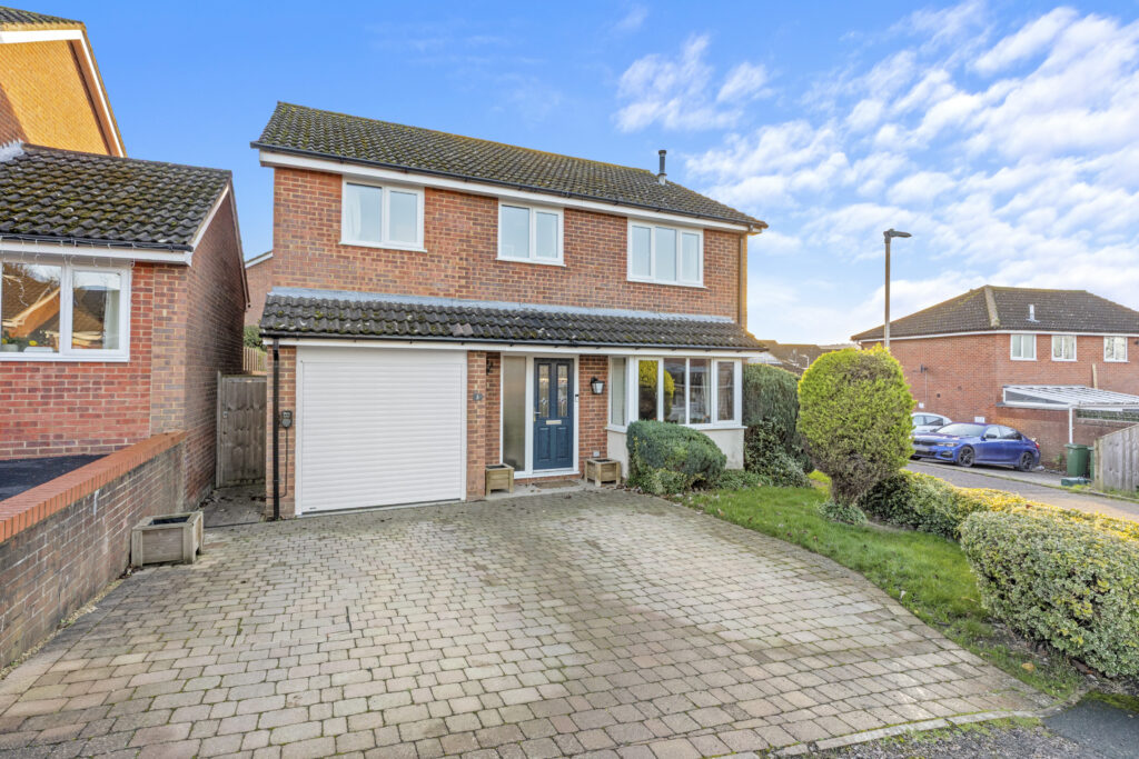 Wendover Heights, Wendover, HP22