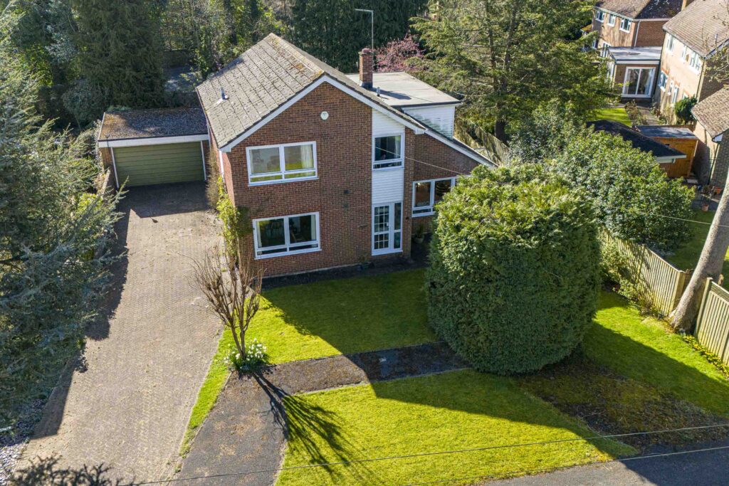 Willow Chase, Hazlemere, HP15