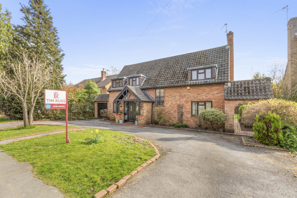 Wattleton Road, Beaconsfield, HP9