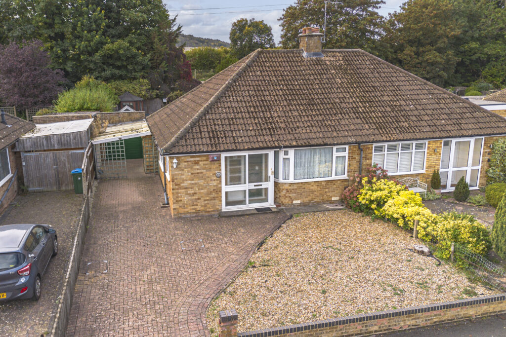 Thornton Crescent, Wendover, HP22