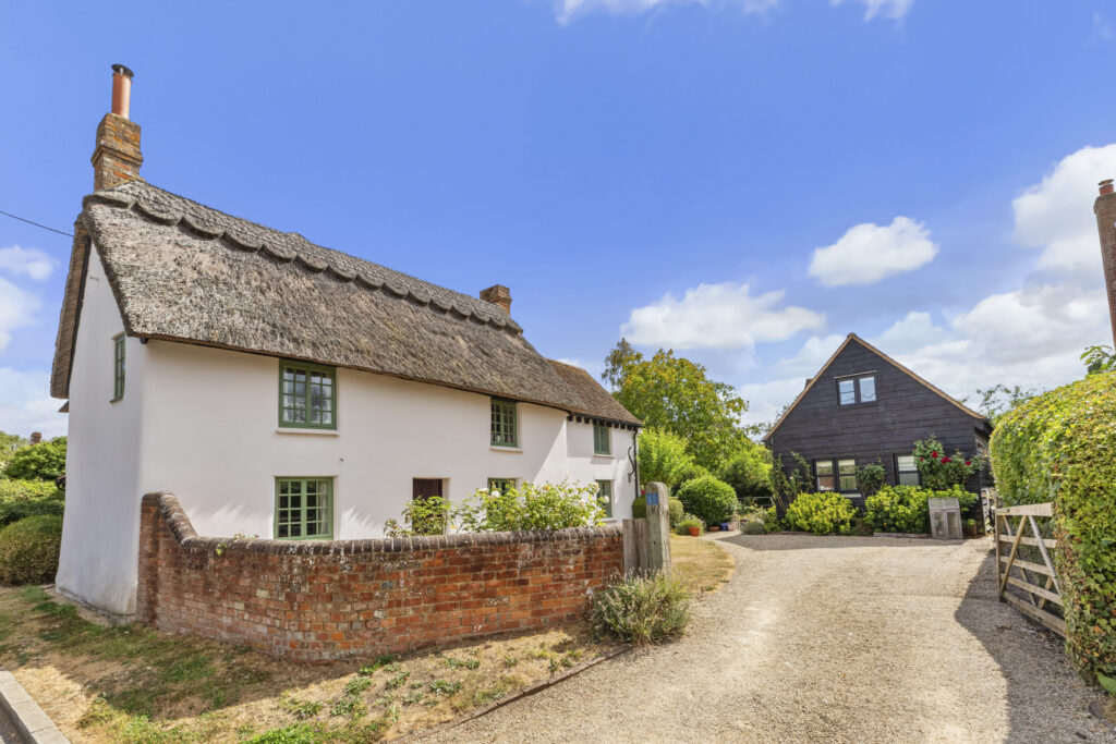 Worminghall Road, Ickford, HP18