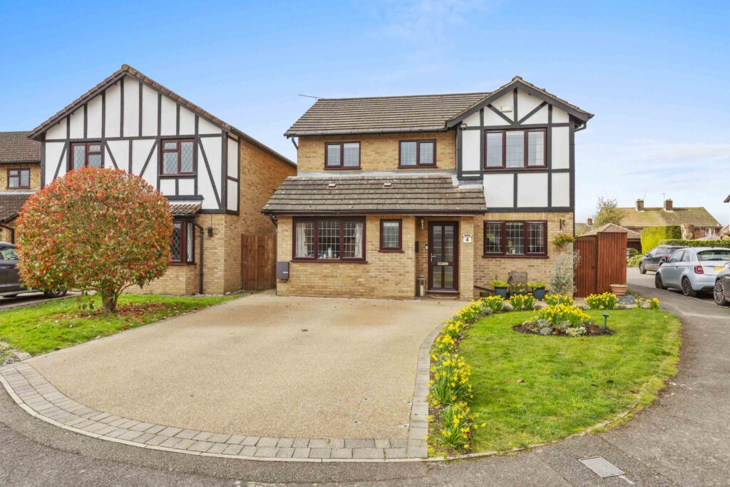 Clayfields, Penn, HP10