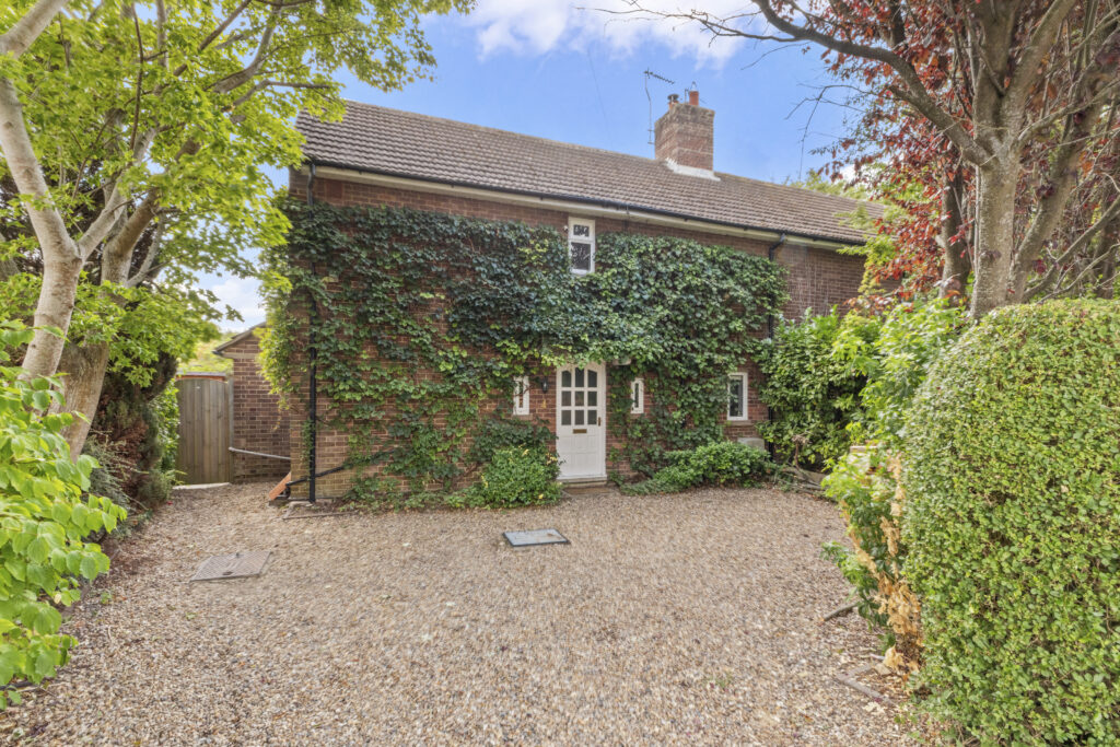 Moor Park, Wendover, HP22
