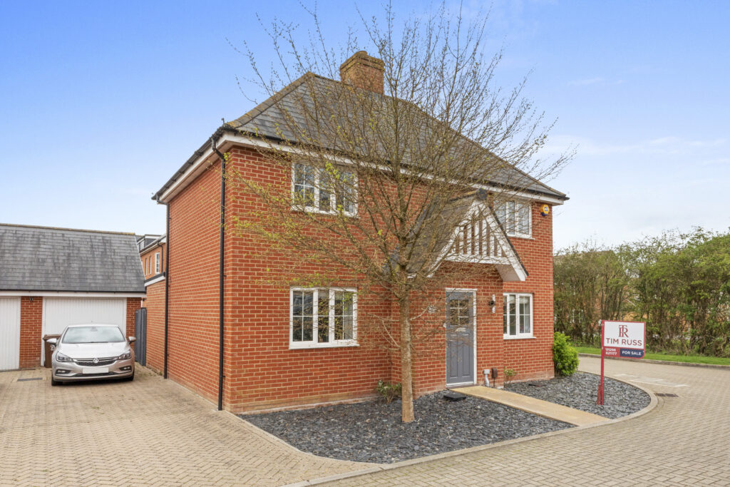 Platform Street, Broughton, HP22