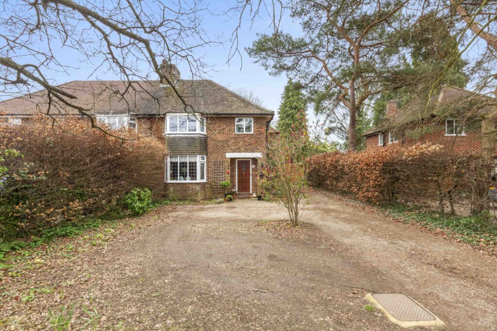 Holtspur Top Lane, Beaconsfield, HP9