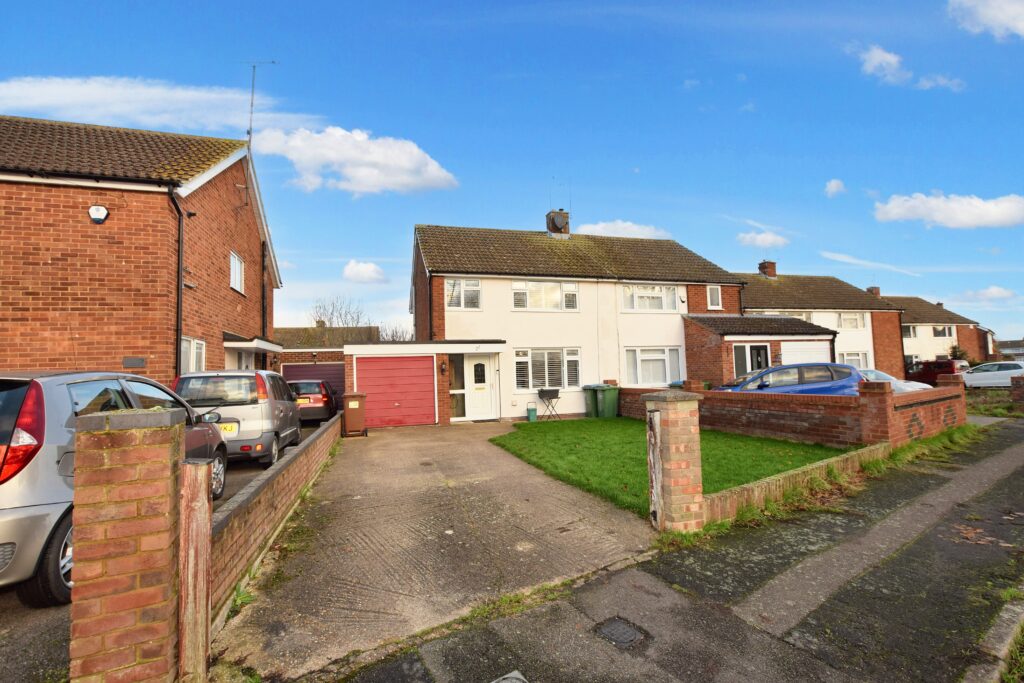 Finmere Crescent, Aylesbury, HP21