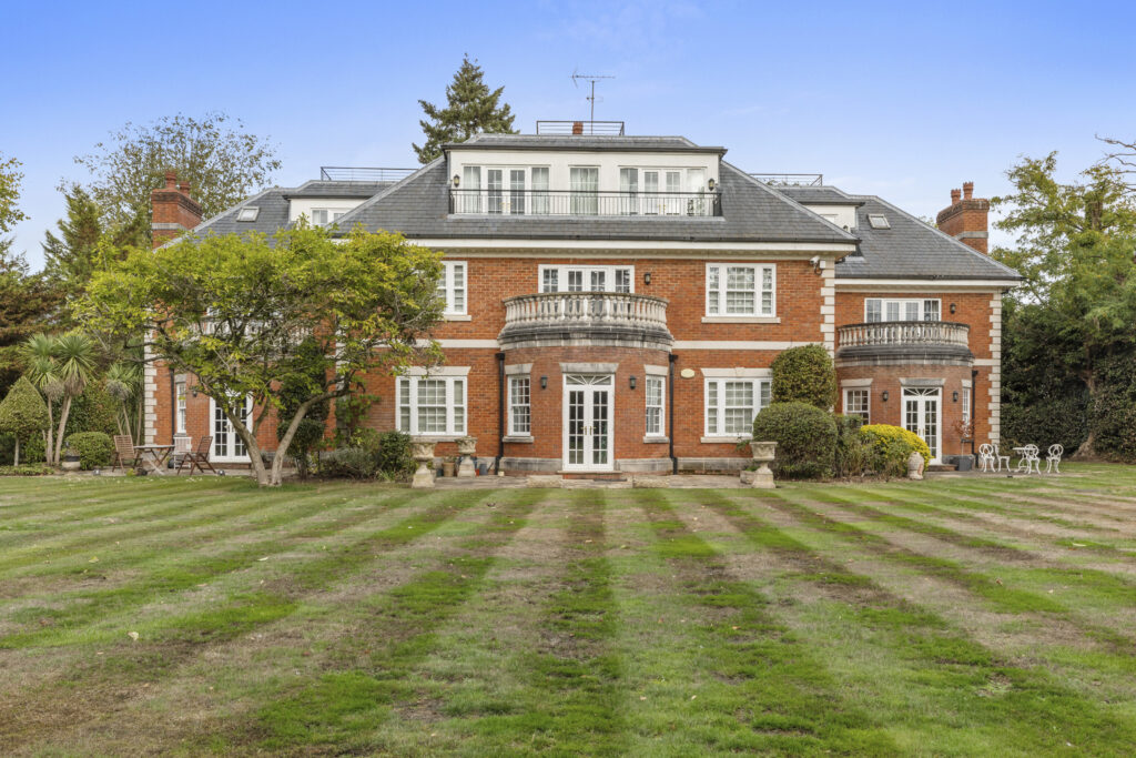 Grove Road, Boyne House, HP9
