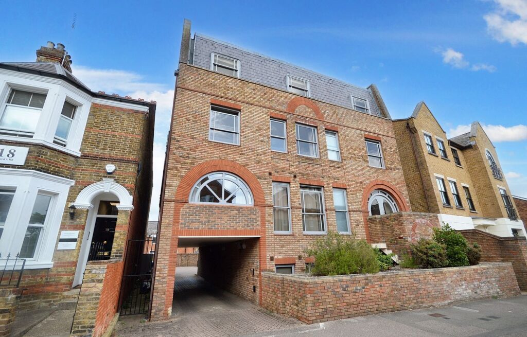 St. Leonards Road, Windsor, SL4