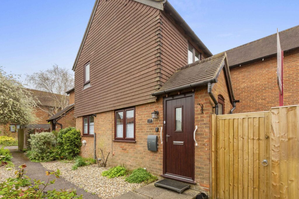 Jasmine Crescent, Princes Risborough, HP27