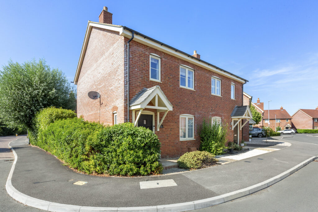 Barker Lane, Aston Clinton, HP22