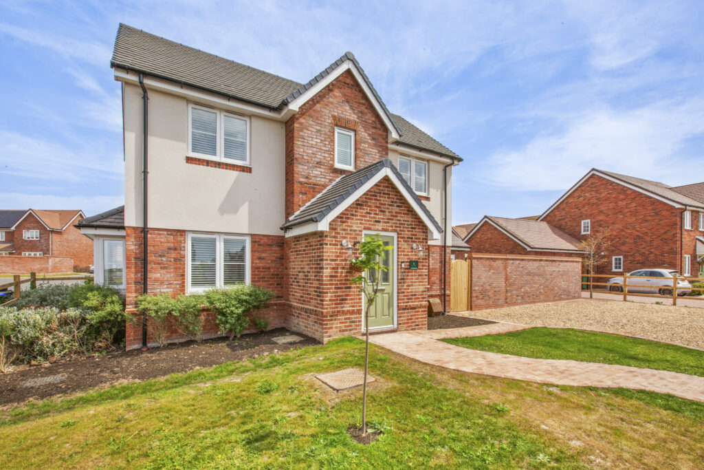 Roylands, Stoke Mandeville, HP22