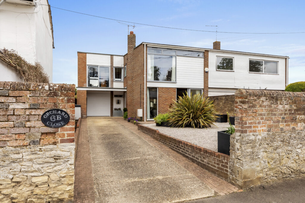 ORCHARD CLOSE 6B Crabtree Road Haddenham Buckinghamshire HP17 8AT