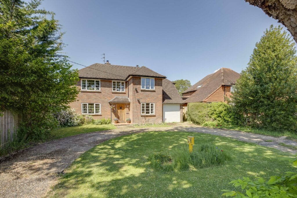 Manor Park Avenue, Princes Risborough, HP27