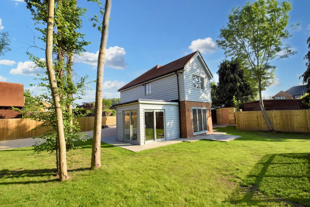 Thame Road, Longwick, HP27