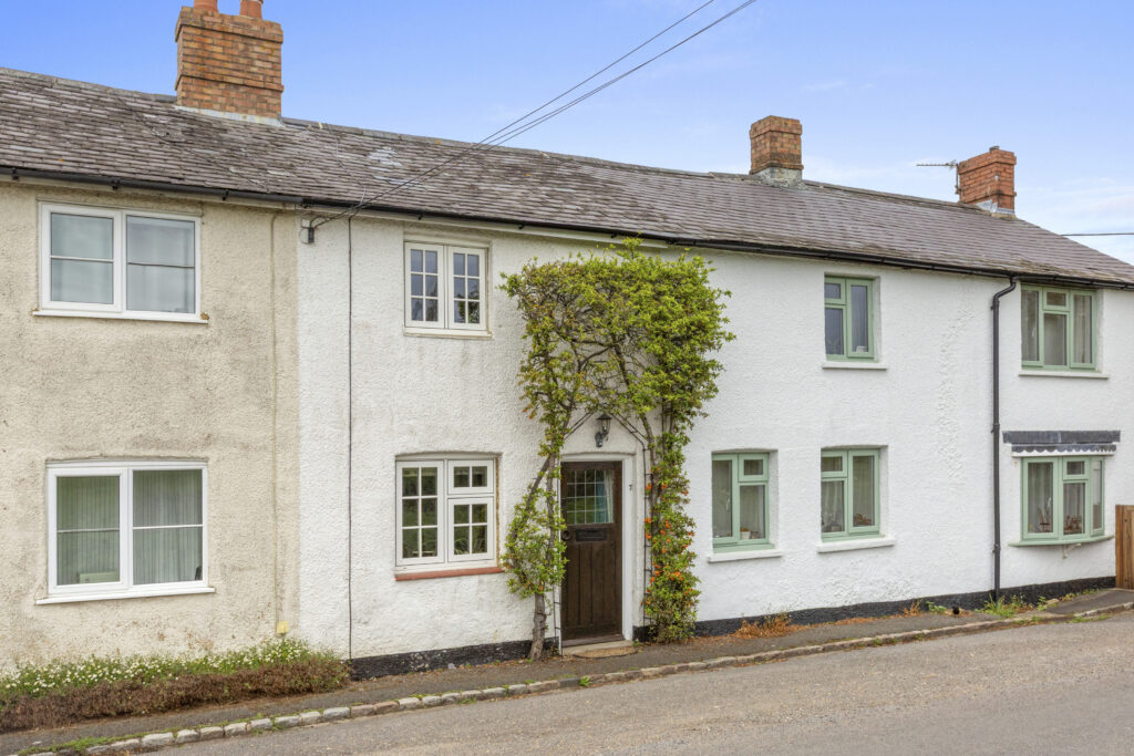 Easington Terrace, Long Crendon, HP18