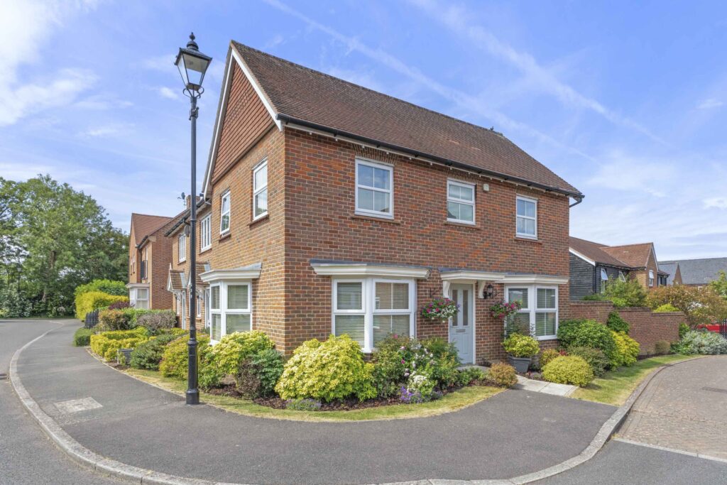 St. Dunstans Close, Monks Risborough, HP27