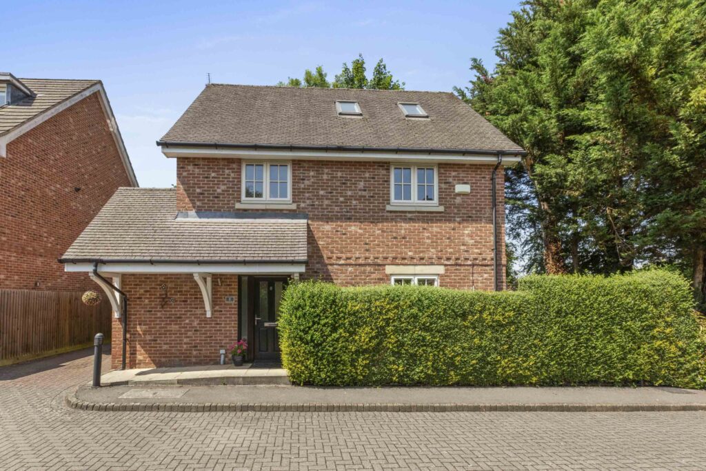 Grange View, Hazlemere, HP15
