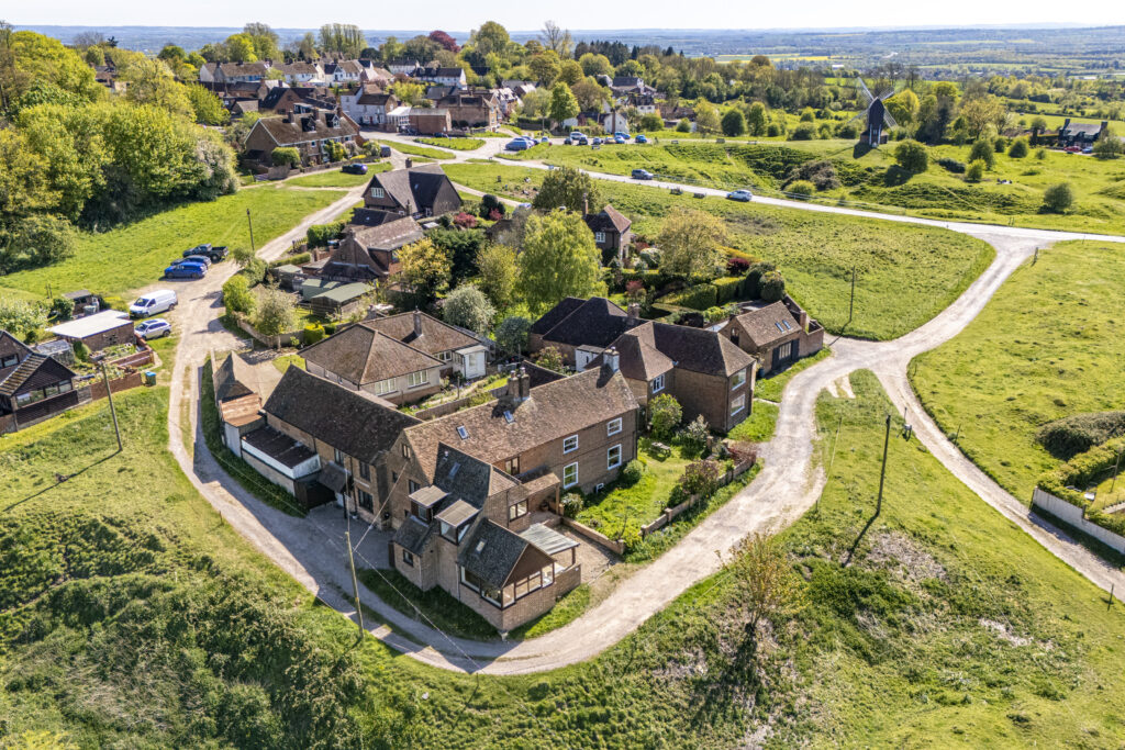 North Hills, Brill, HP18