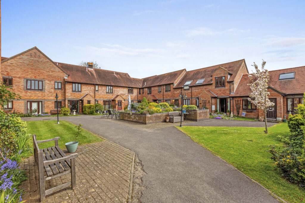 Sharman Beer Court, Thame, OX9